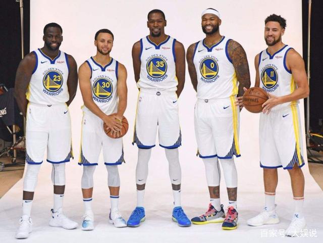 兰德尔半场10中5轰19+5，里德替补拿到14分（兰德尔半场10投5中砍下19分5篮板，里德替补贡献14分）