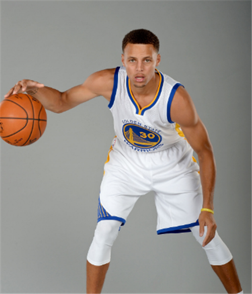 卡萨诺：卡拉格谈萨拉赫之前应该先漱口，他每次说话都在胡扯（卡萨诺抨击卡拉格：评论萨拉赫前先漱口，他一开口就胡说八道）