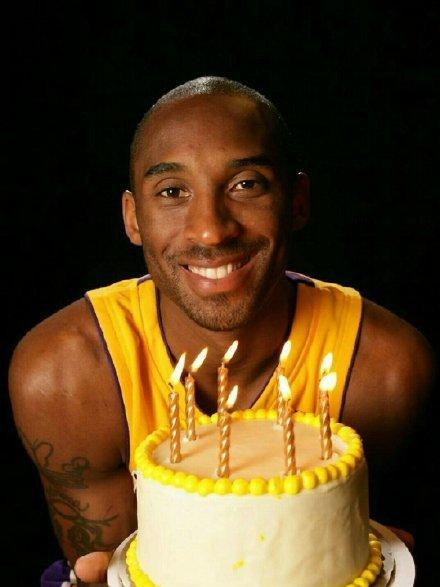 汉堡与托特纳姆热刺就武什科维奇的租借事宜进行了正式谈判（汉堡与托特纳姆热刺正式磋商武什科维奇租借事宜）