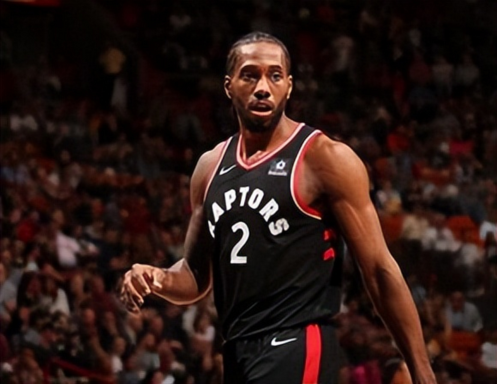 防守强度一上来整个比赛变了（防守升级，比赛面貌立刻改观）