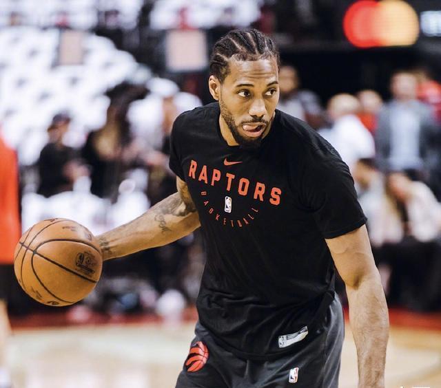 萨利巴身价上涨至9000万欧，成为世界上身价最高的后卫（萨利巴估值升至9000万欧，位列全球后卫第一）