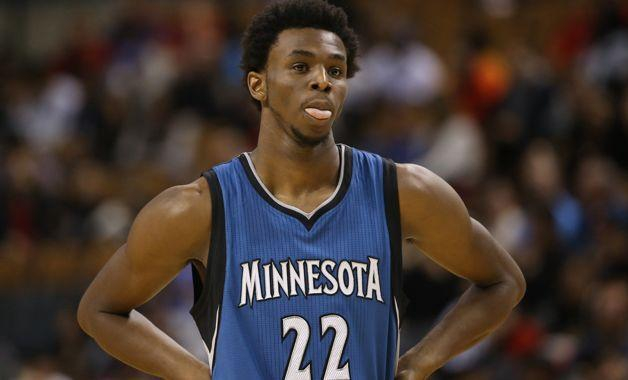 男篮传奇得分后卫曾对科比砍20分，800度近视神准投篮（800度近视也挡不住准星：这位男篮传奇分卫曾在科比面前砍下20分）